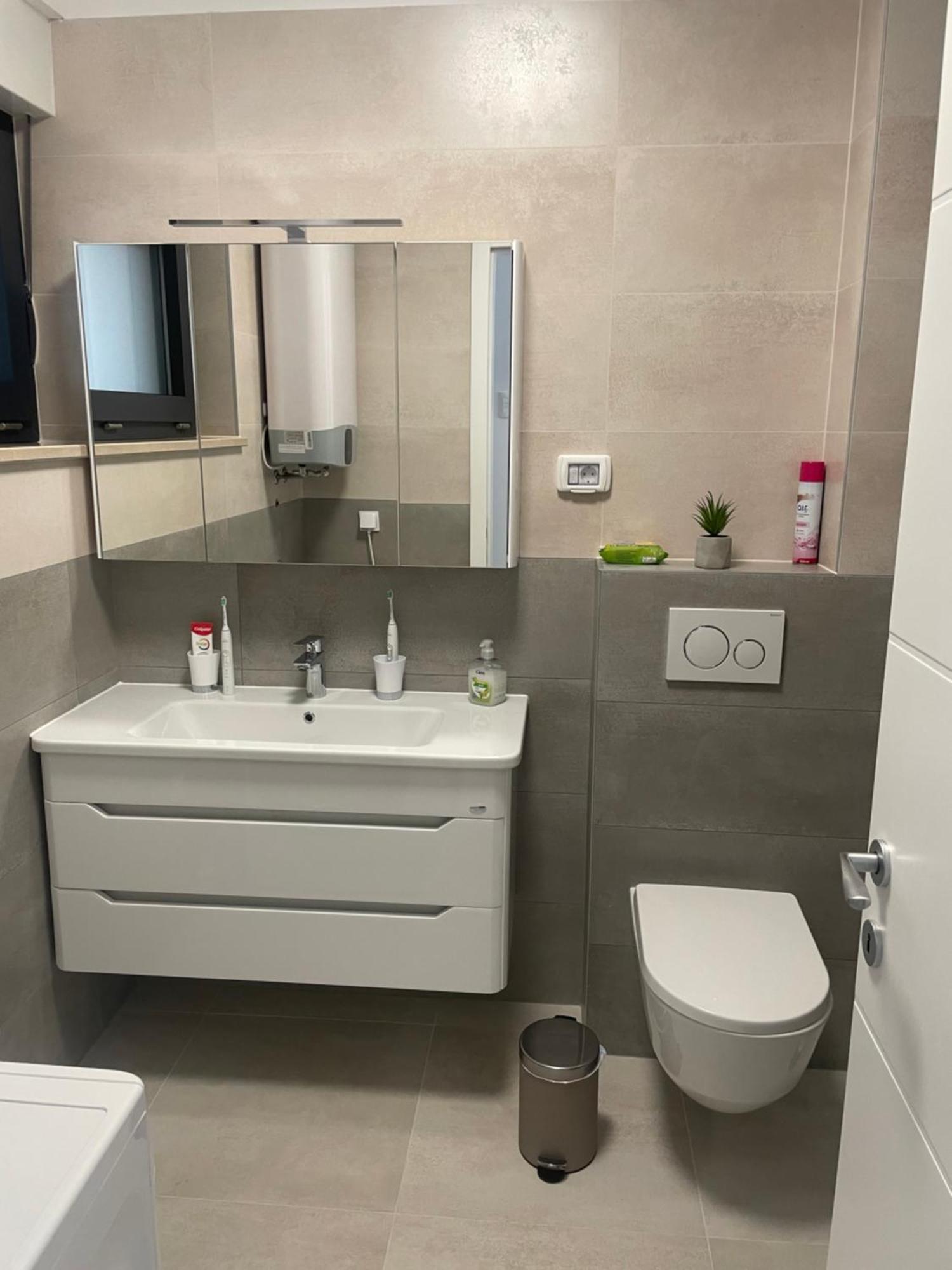 Apartman La Dolce Vita Баньоле Екстериор снимка