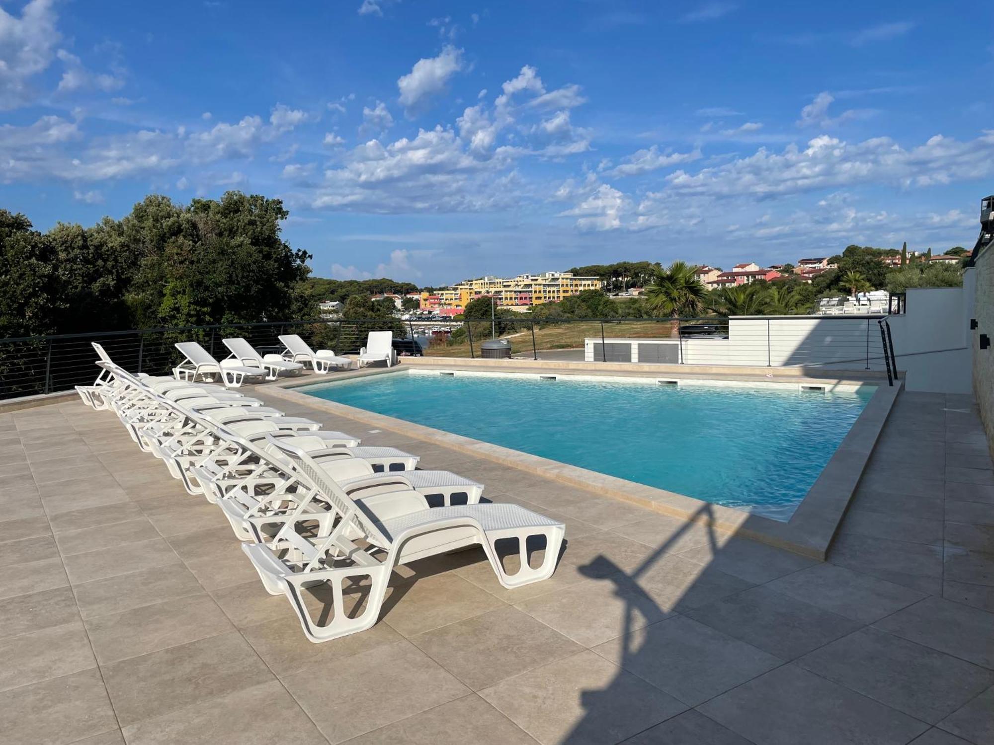 Apartman La Dolce Vita Баньоле Екстериор снимка