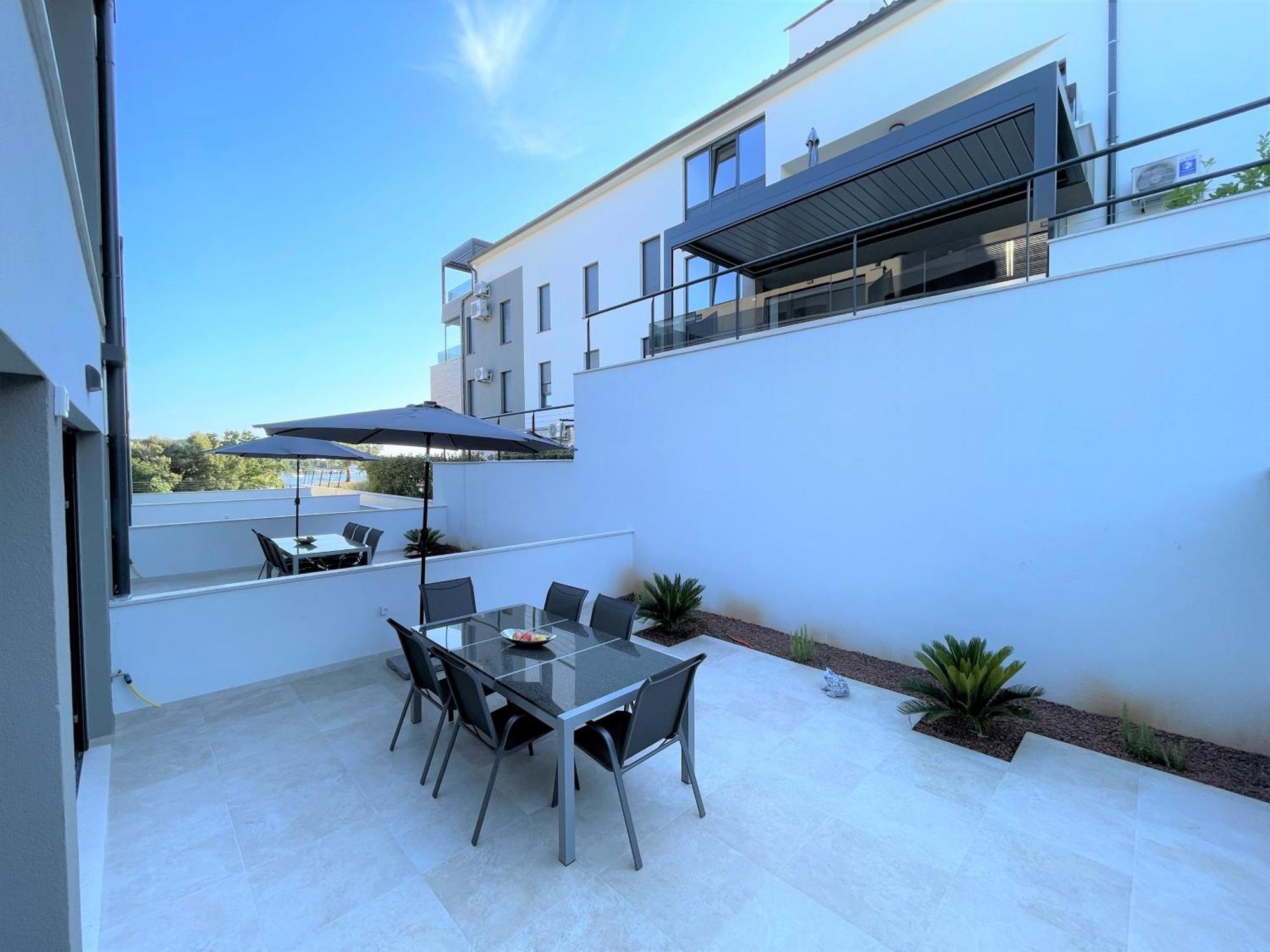 Apartman La Dolce Vita Баньоле Екстериор снимка